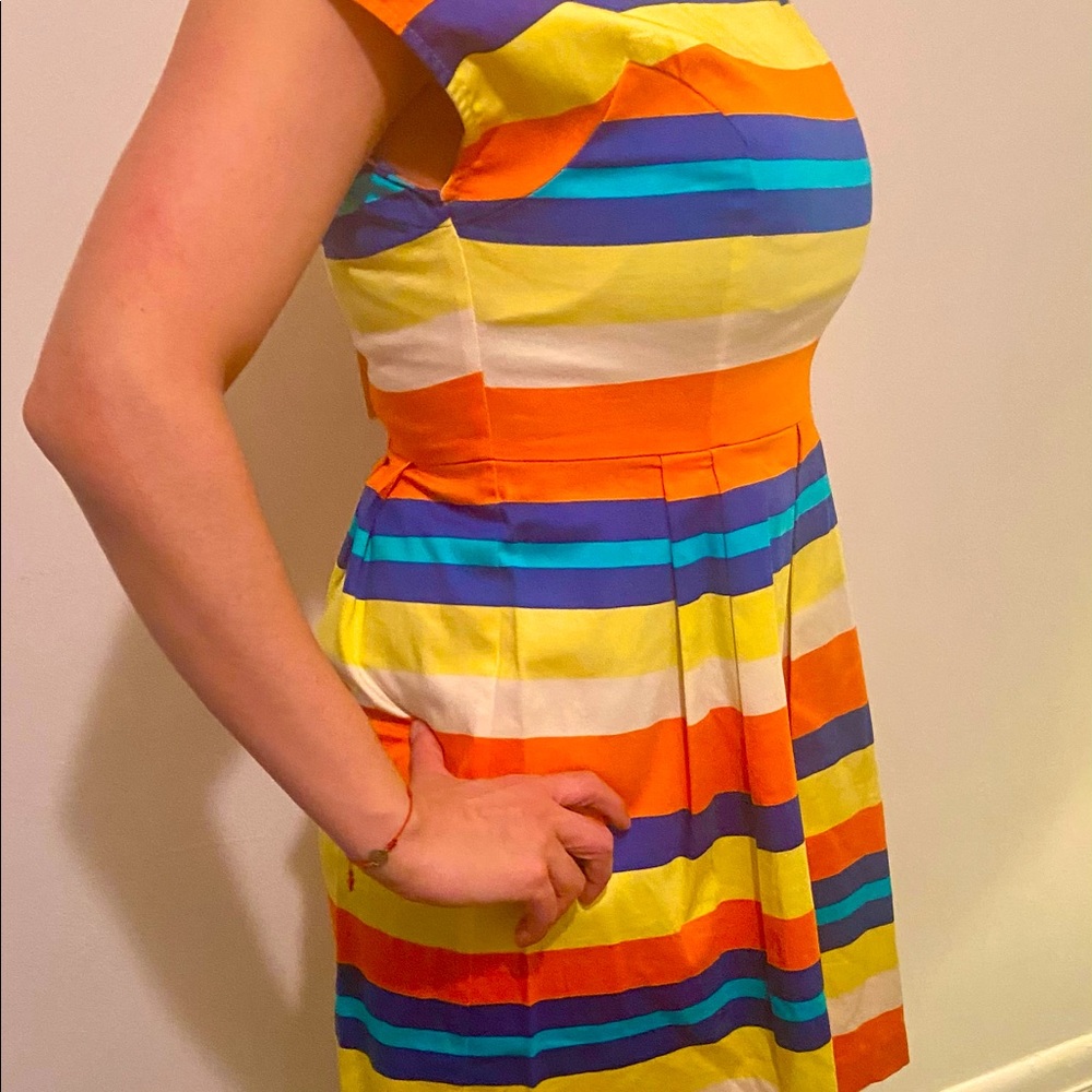 Ketz -ke. Lines dress